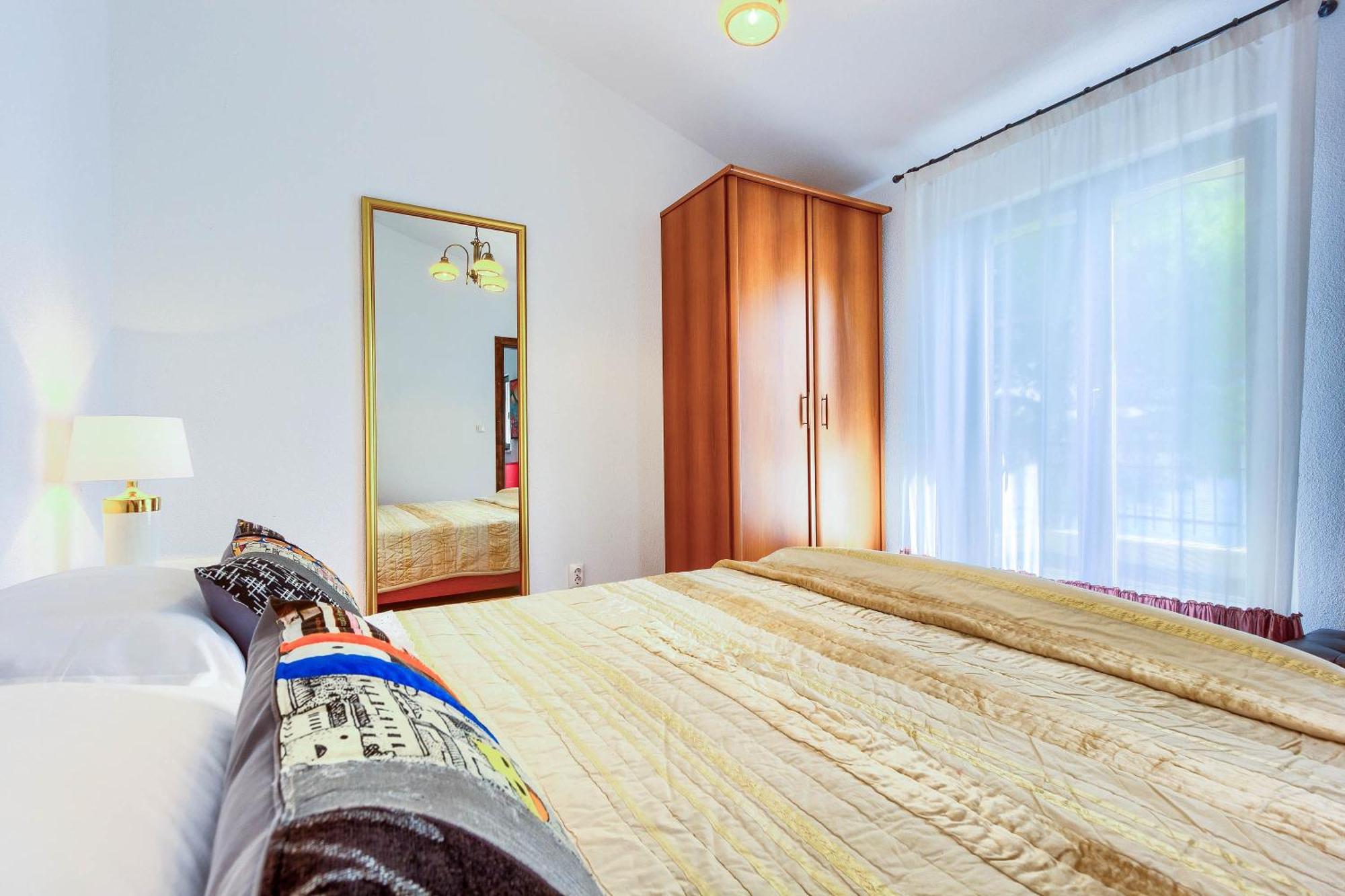 Family Friendly Seaside Apartments Rogoznica - 2010 חדר תמונה
